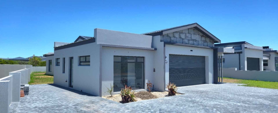 5 Bedroom Property for Sale in Kleinbaai Western Cape